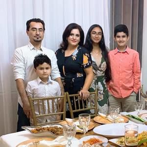 Meet your Posher, Wagma